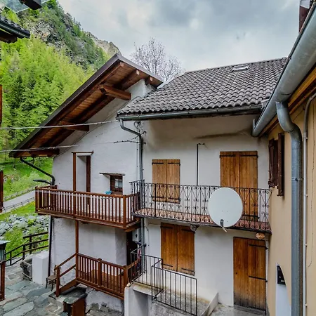 Con Vista Sulla Valle Soana