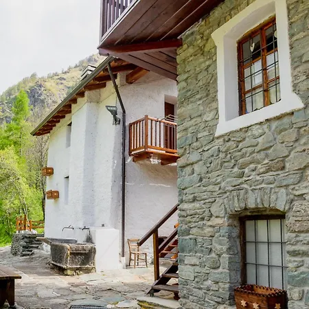 Con Vista Sulla Valle Soana